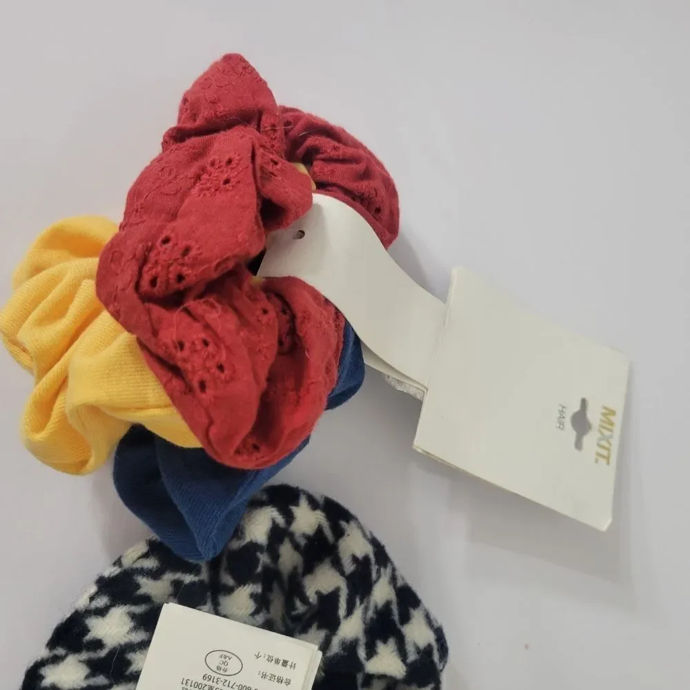 NWT bundle of hair scrunches